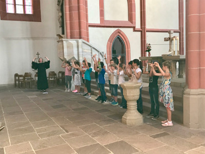 csm Jg 5 Einfuehrung Einschulungsgottesdienst Gruppenfoto 2 0cf7d2a1e7